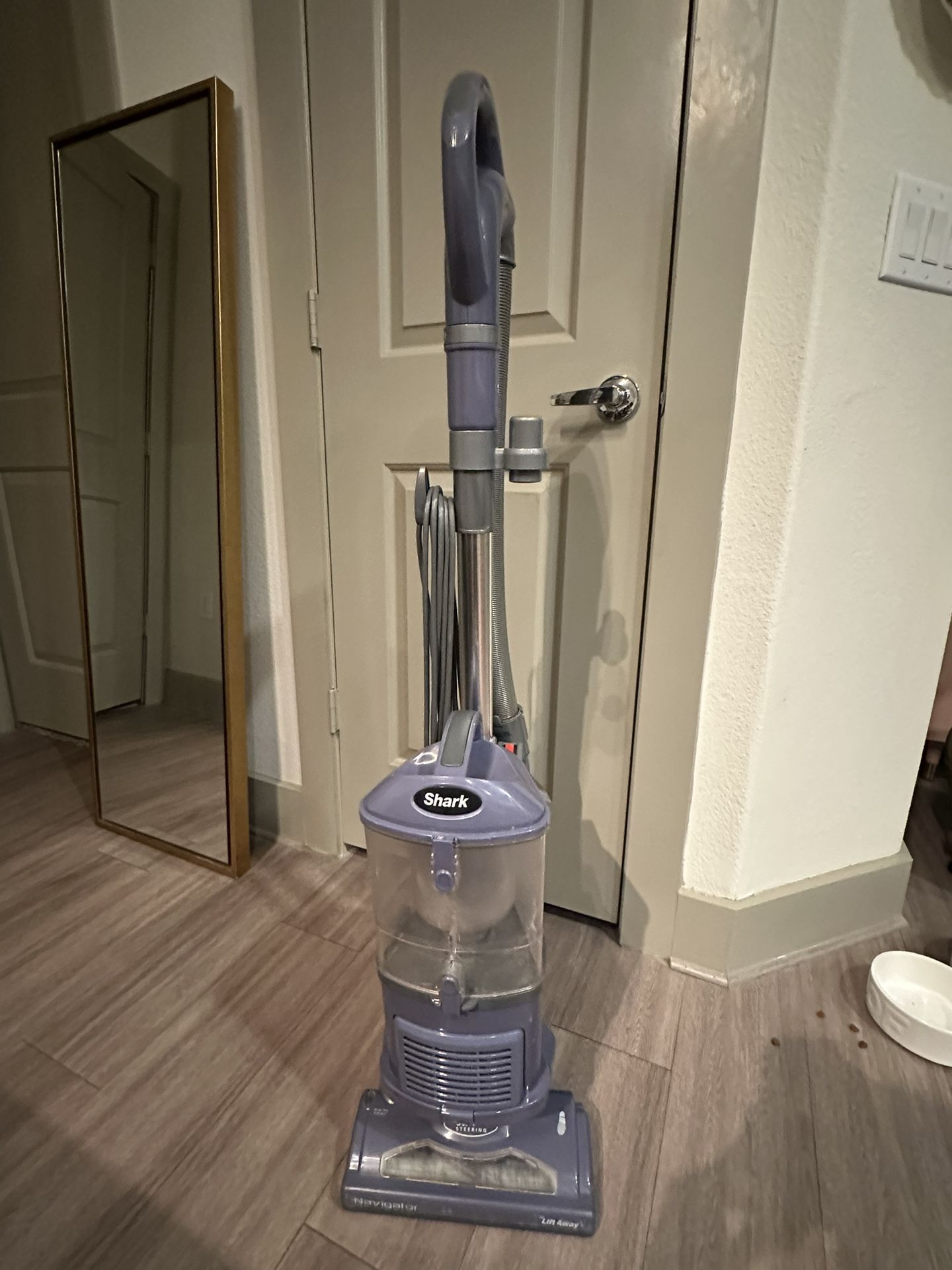 Shark navigator Vaccum