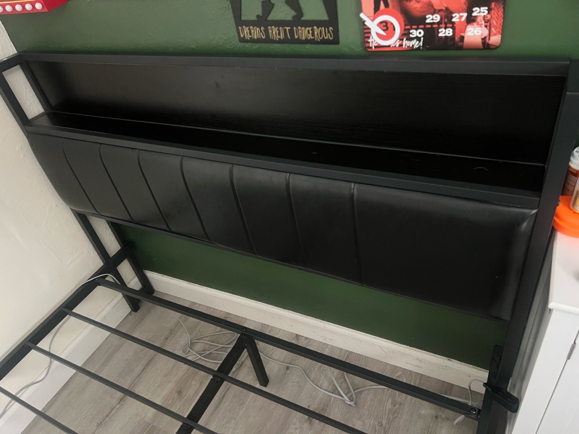 Full bed frame