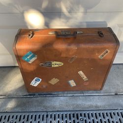 Antique Authentic Vintage Samsonite Luggage With Original Stickers Tags 