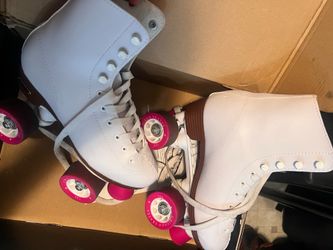 Chicago Woman’s Roller Skates size 6