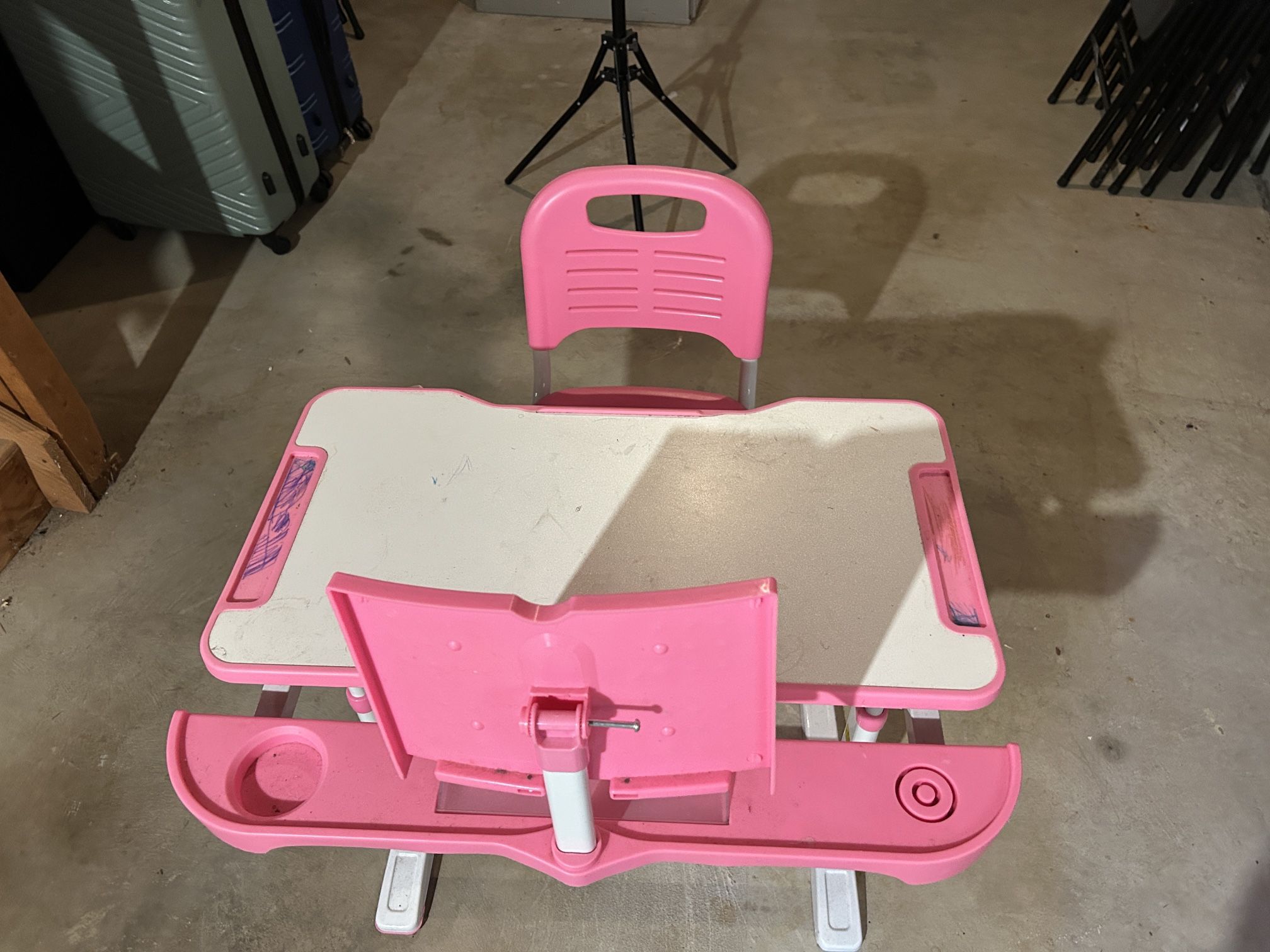 Kids' sHeight Adjustable Desk and Chair DESK-V201B Series