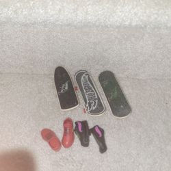 Finger skateboard toys