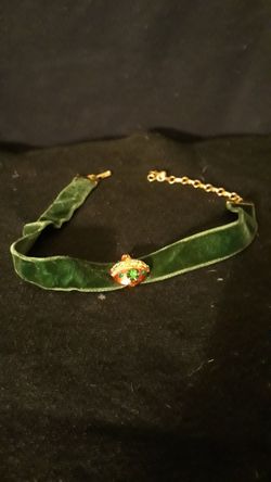 Vintage 1960s Christmas Choker
