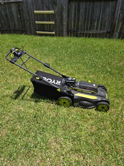 Ryobi lawnmower set