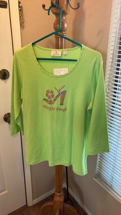 Adorable Bejeweled Top, New Size Medium