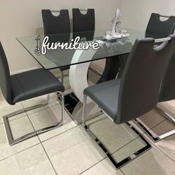 New Dining Table Set 63x35