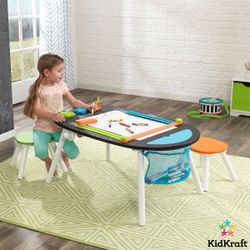 Kid Krafts Table With Two Stools