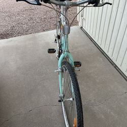 Montreal X Press Peugeot Bike