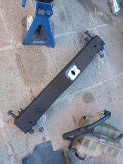 2002 Tahoe Transmission Crossmember