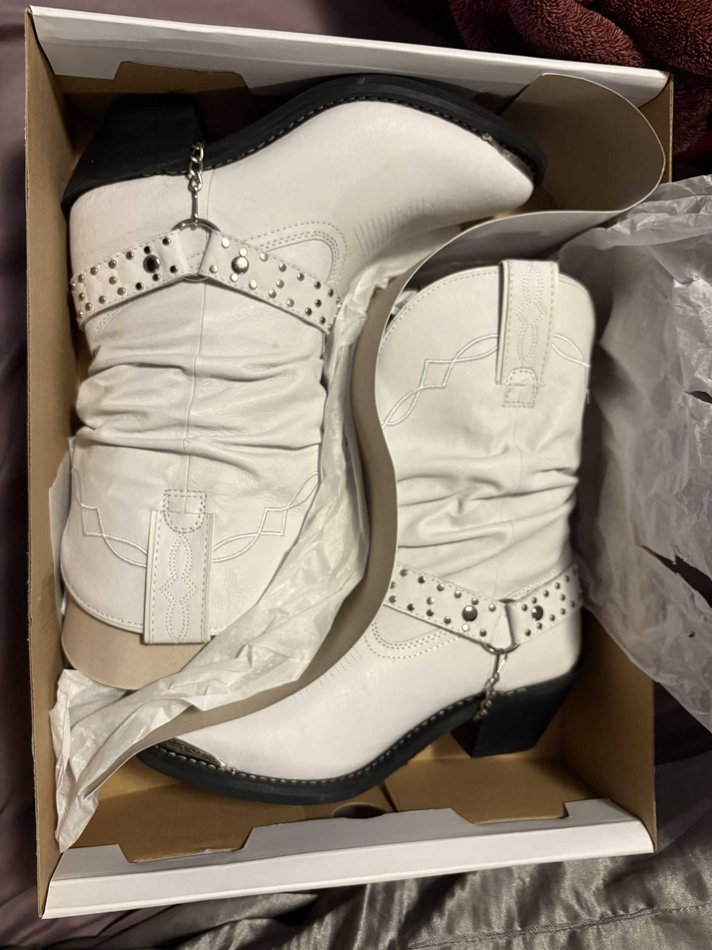Shyanne White Addie Cowboy Boots Size 7.5