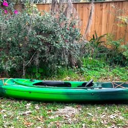 Kayak- Lately Use-Like New -lots of extras