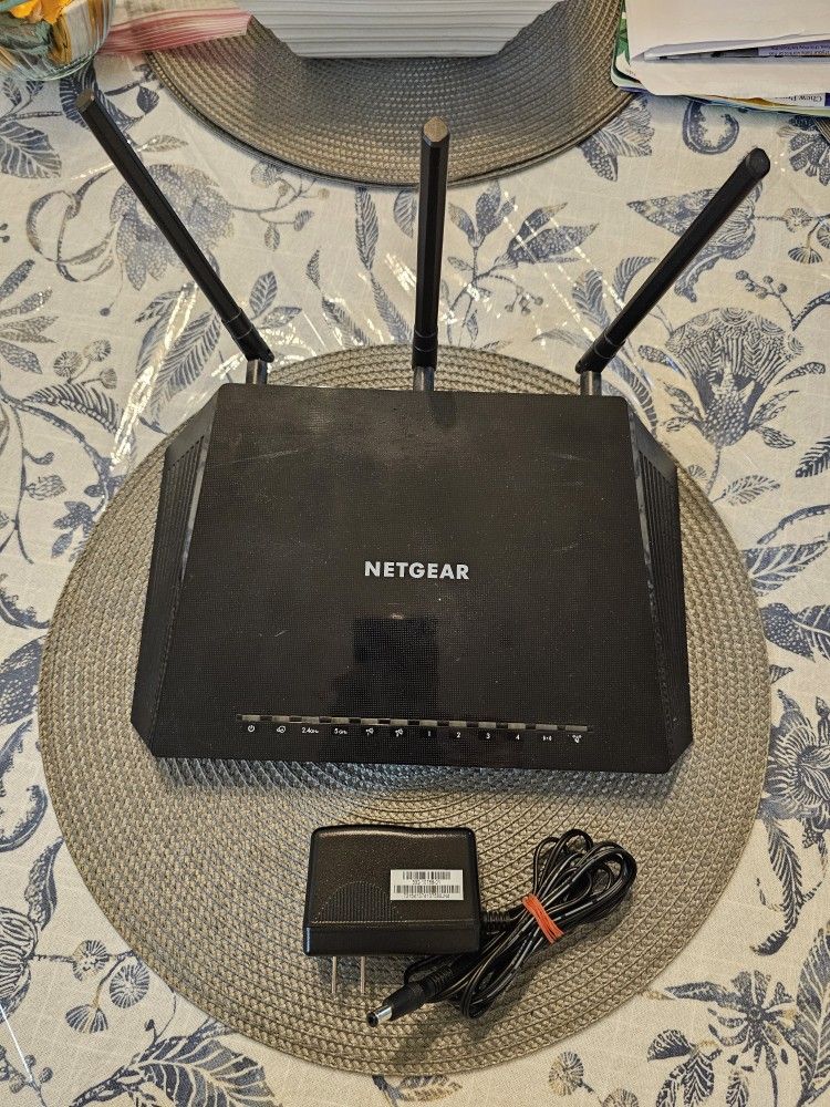 NETGEAR R7600 Nighthawk AC1750 Smart WiFi Router