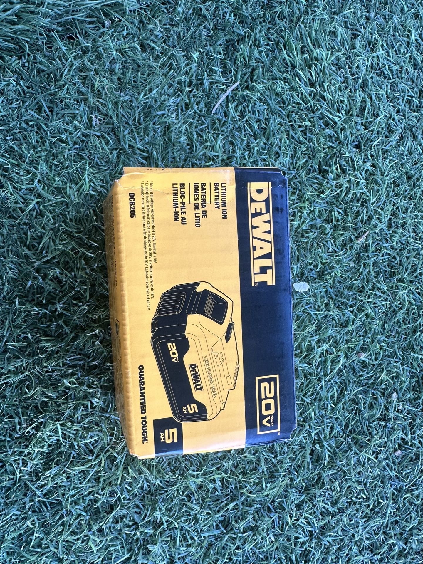 Batería Dewalt 20v 5.0 Amp New $65