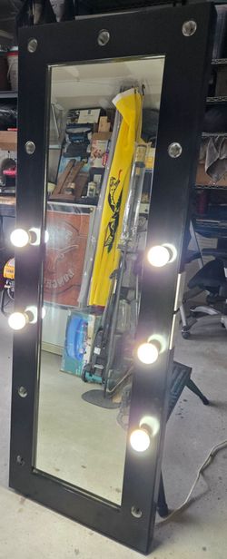 Light up mirror