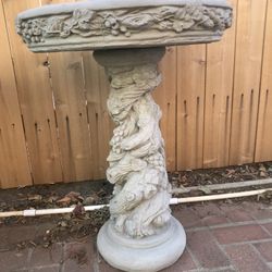 Concrete Birdbath 