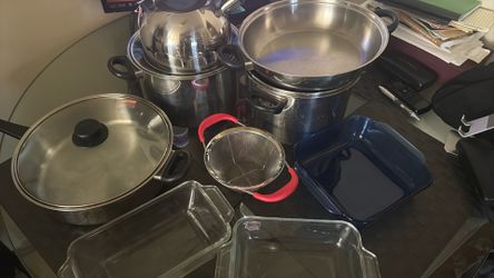 Cacerolas, ollas y moldes para horno, tetera