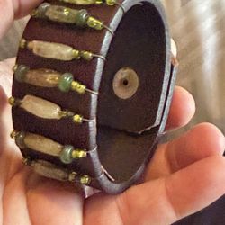 Vintage Thick Genuine Leather Bracelet Decoration With Good Quality Natural  Gemstones 