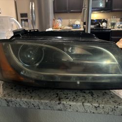 2013 -2017 Audi A5 Front Passenger Headlight