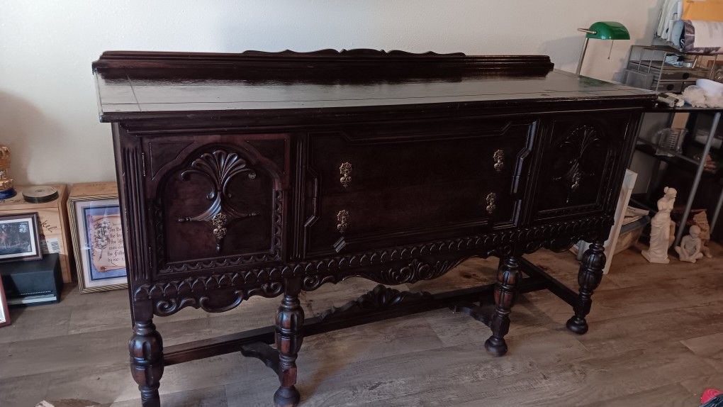 Antique Buffet With Matching Dining Table 4 Chairs