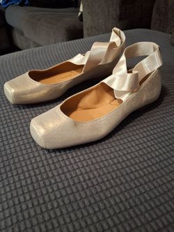 Jessica Simpson Bellarina Shoes..  Size 6½