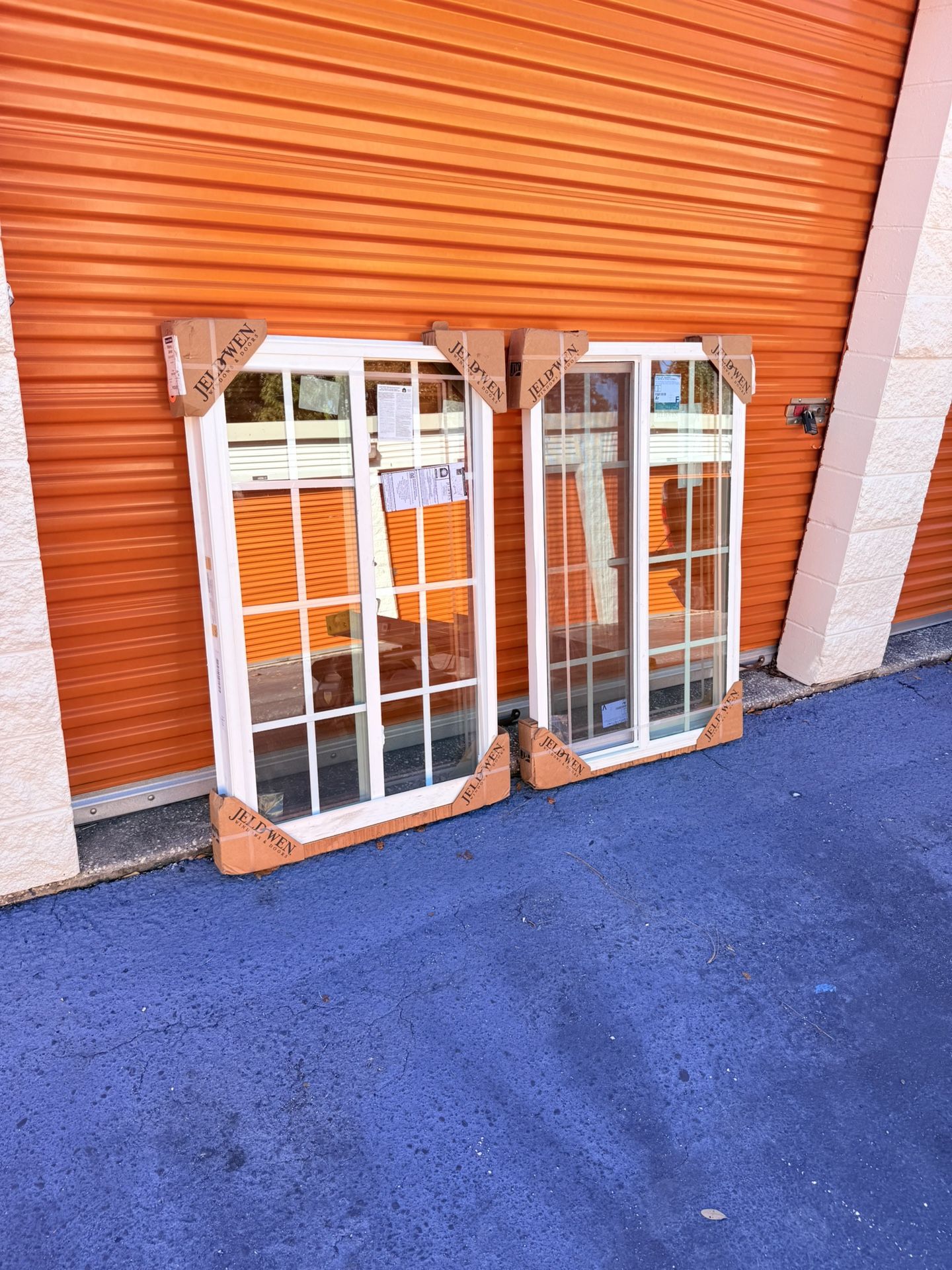 Builders Vinyl Sliding Window, Florida Flange (5/8"), 2 Panel FBC/TDI-AAMA, PG50, DP+50/-50, White Ext/White Int OX (RH) Actual Frame Size 31 -IN x 49