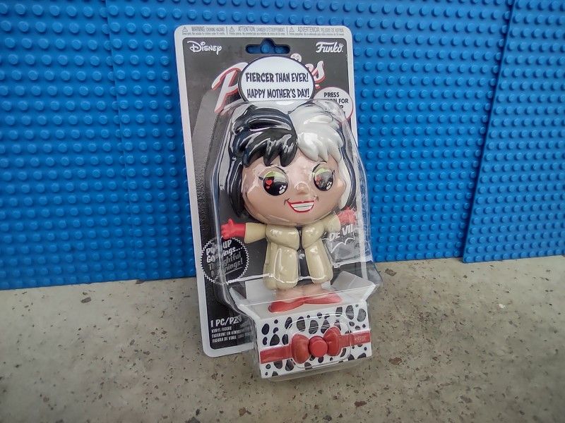 Disney Cruella De Vil 101 Dalmatians Funko Popsies Pop-Up Greetings Mothers Day