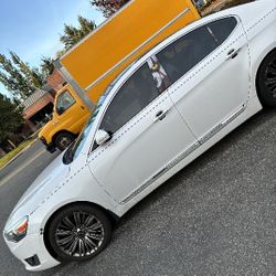 2014 Kia  Cadenza Premium