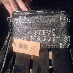 Steve Madden Wristlet