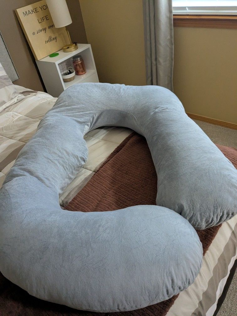 Momcozy body Pillow