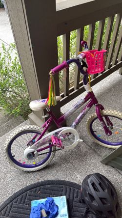 Girls bike