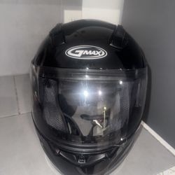 Gmax MD04 Motorcycle Helmet 