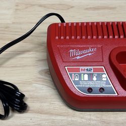 Genuine Milwaukee M12 Charger New