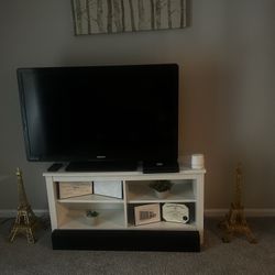 Tv & Stand