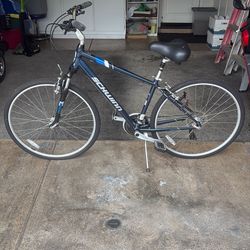 Bike Schwinn Fremont Hybrid  21 speed bike