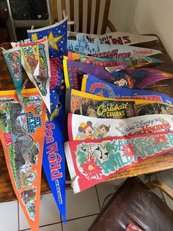 Lot of vintage pennants