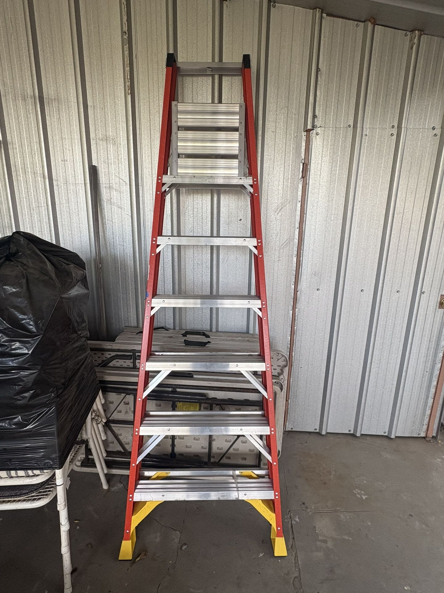 Fiberglass Platform Ladder