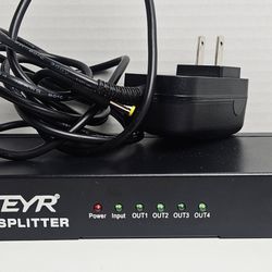 Steyr 4-Port DVI Splitter 