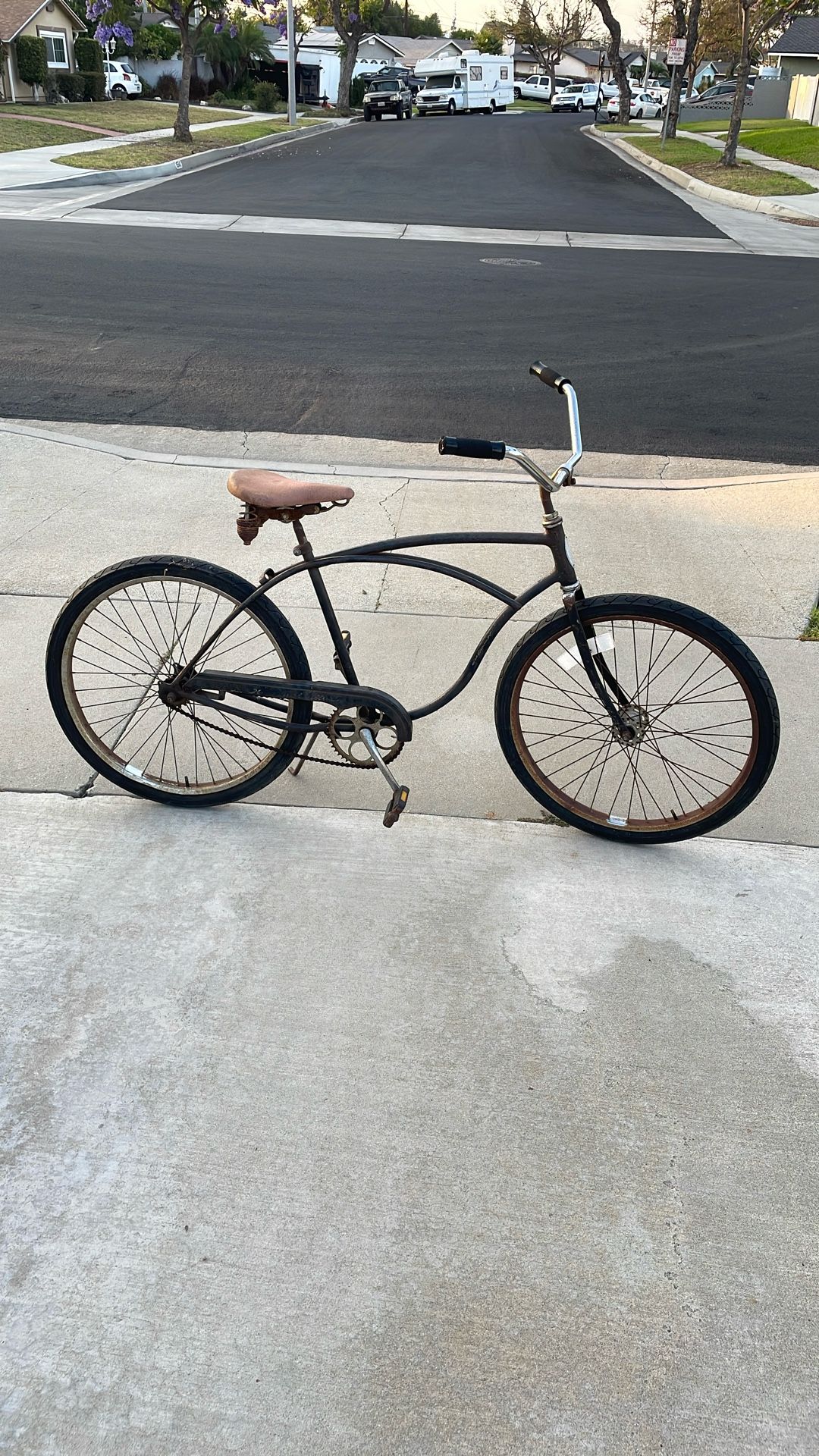 26’ 1981 Schwinn Beach Cruiser
