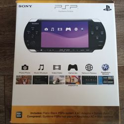 Sony PSP 3000 Console in Black with box