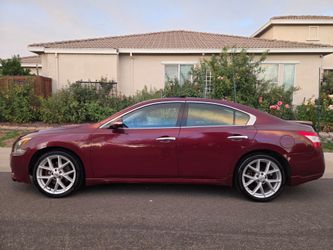 2010 Nissan Maxima