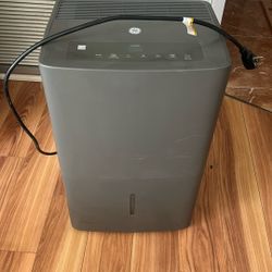 GE Dehumidifier (Model APEL50LZQ1) – Great Condition