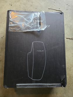 New Tesla Wall Connector