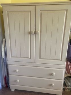 Wardrobe/ TV Cabinet