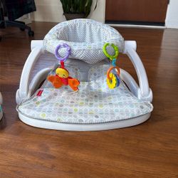 Fisher-Price Portable Baby Chair Sit-Me-Up Floor Seat With Developmental Toys & Machine Washable Seat Pad, Starlight Bursts