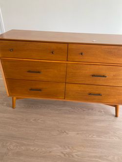 Dresser !!