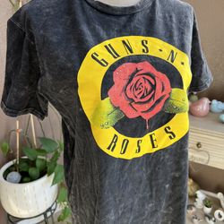 Women’s tshirt Guns N’ Roses