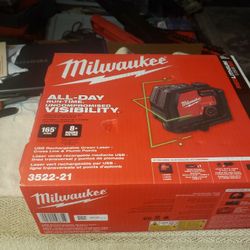 Milwaukee Rechargeable Green Laser Cross &plumb Points 