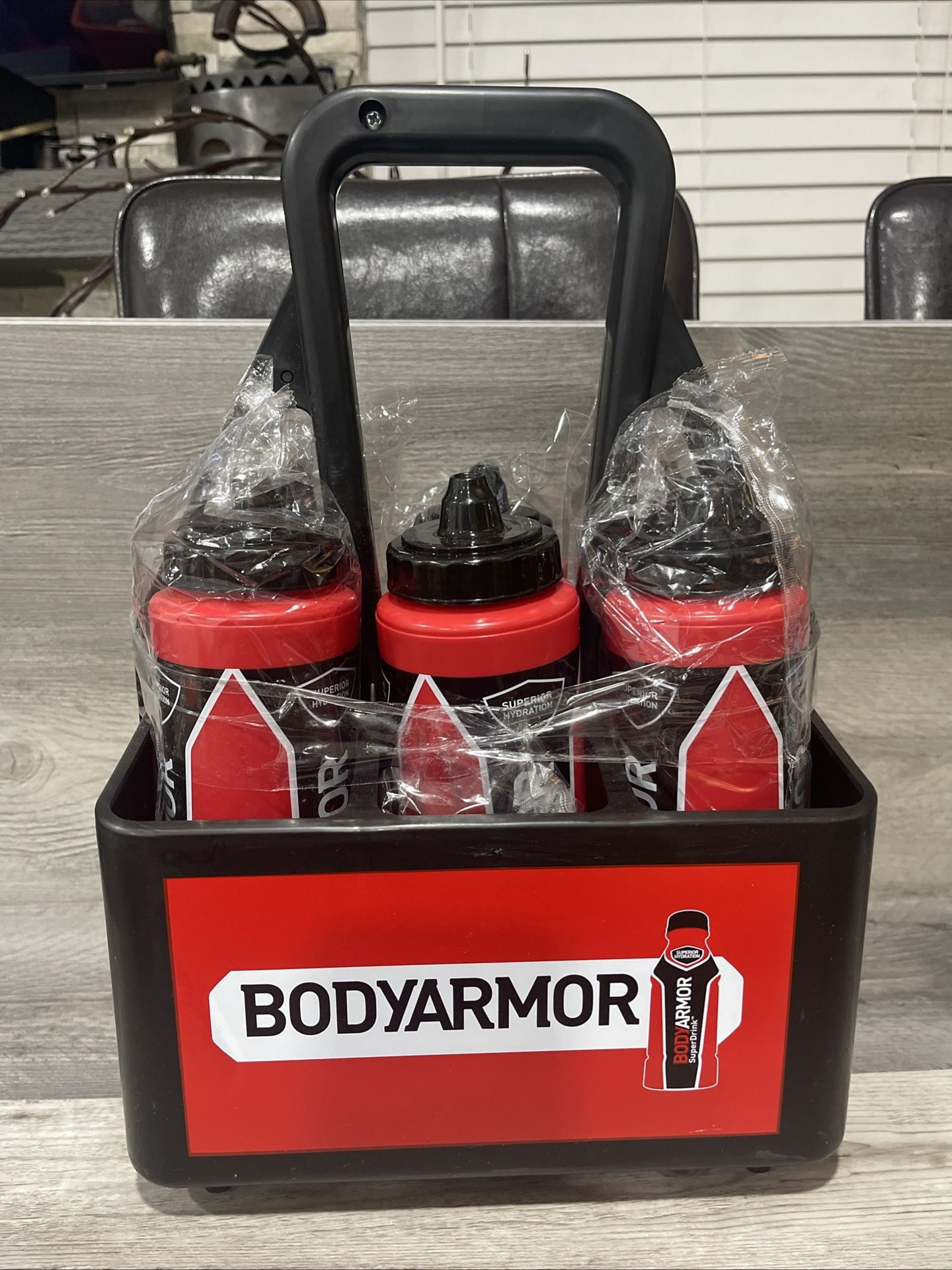 NCAA Body Armor (6) 32 oz Squeeze Bottles And Caddy Holder New. OBO