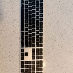 Apple Magic Keyboard with Number Pad & TouchID NEWEST VERSION USB-C
