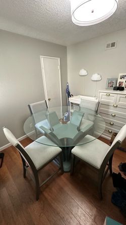 Round Glass Top Dining Table with chairs
